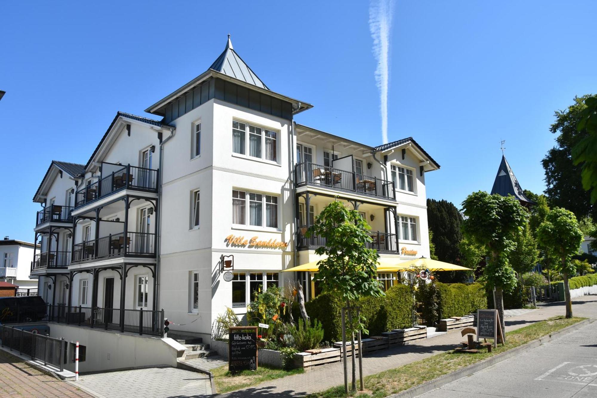 Pension Sanddorn Mit Cafe Carlssons Binz Exterior foto
