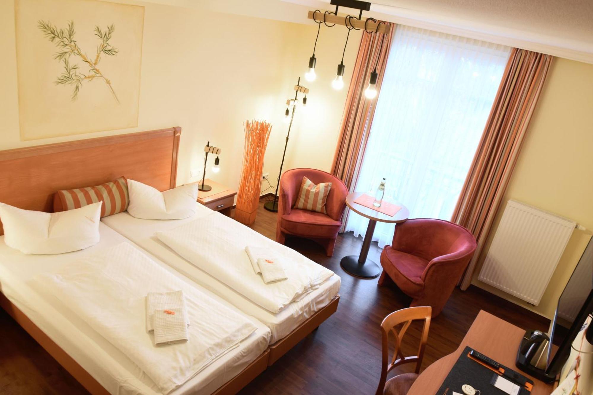 Pension Sanddorn Mit Cafe Carlssons Binz Exterior foto