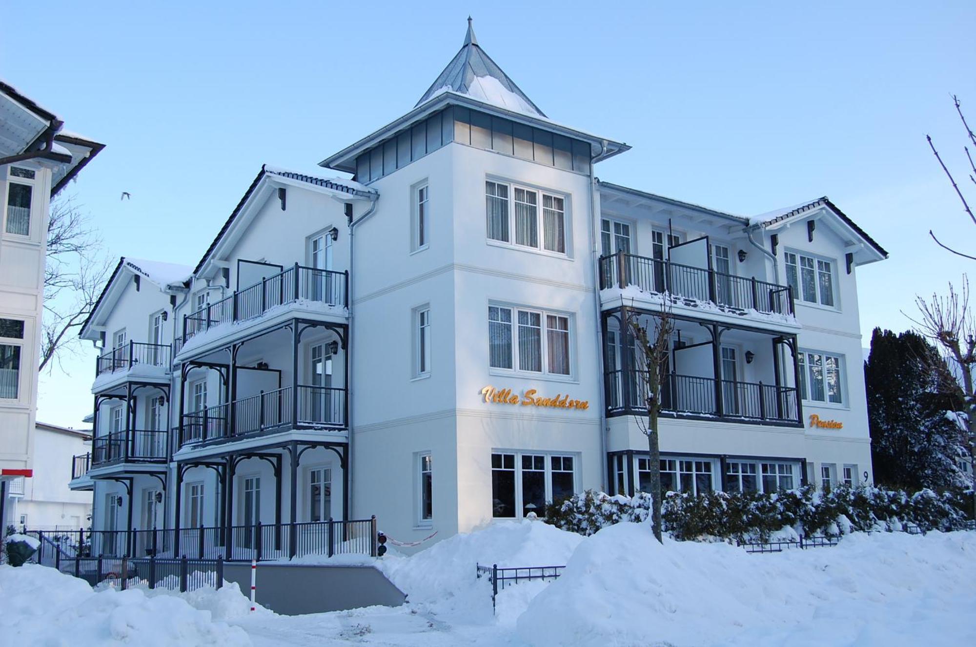 Pension Sanddorn Mit Cafe Carlssons Binz Exterior foto