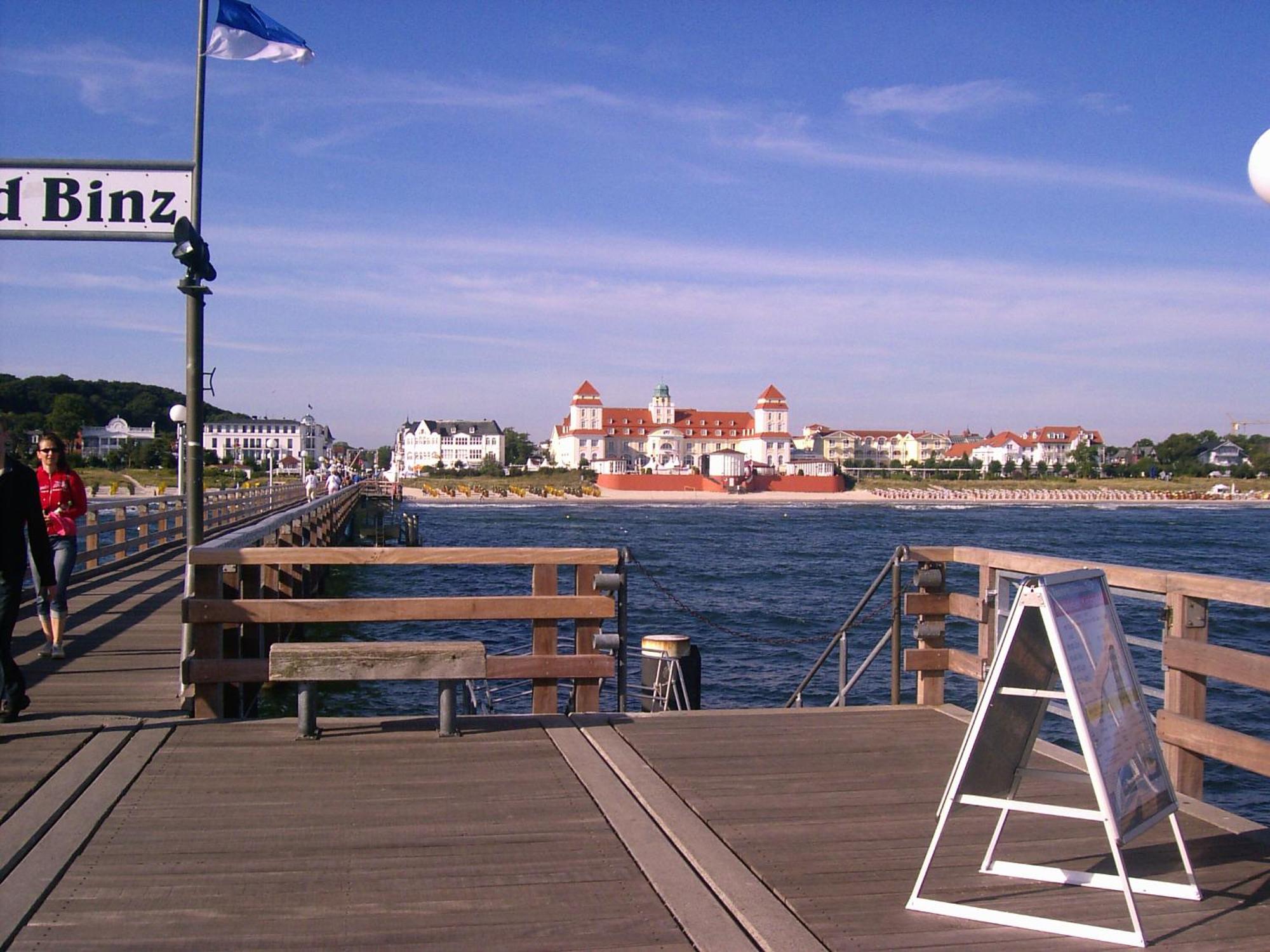 Pension Sanddorn Mit Cafe Carlssons Binz Exterior foto