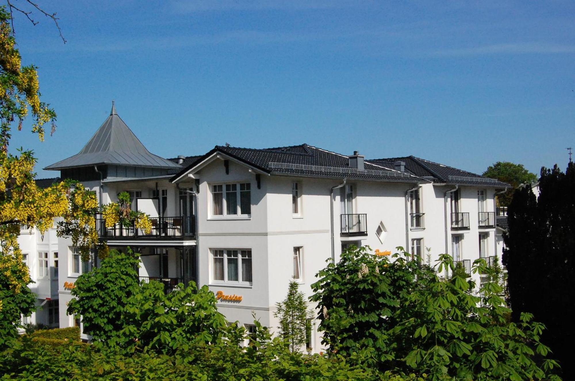 Pension Sanddorn Mit Cafe Carlssons Binz Exterior foto